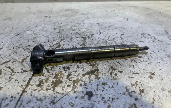 Mercedes-Benz E W212 Fuel injector 28342997 A6510704987 122800379833