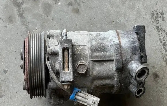 Opel Vectra C Air conditioning (A/C) compressor (pump) 12843774 5481107844