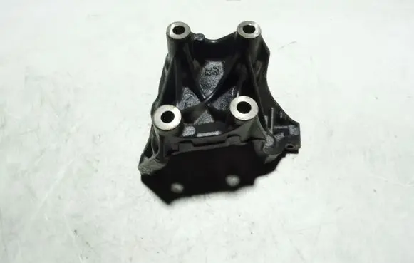 Audi A6 C7 Engine mounting bracket 04L131159C
