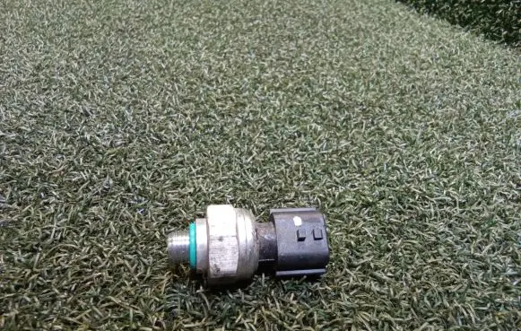 Renault Master III Air conditioning (A/C) pressure sensor 921367866R