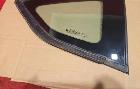Citroen C5 Rear side window 43R000479 E000191 DOT211M86AS2