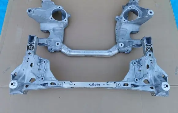 BMW 5 G30 G31 Front subframe 6887340
