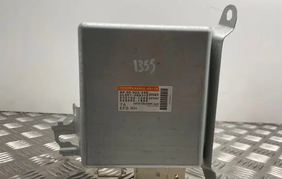 Toyota Avensis T270 Power steering control unit/module 8965005170