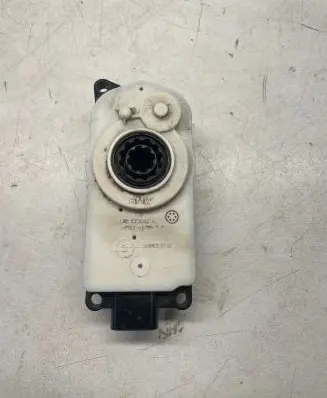 BMW X5 G05 Air flap motor/actuator 17204710