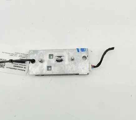 Tesla Model 3 Aerial antenna amplifier 185281800E