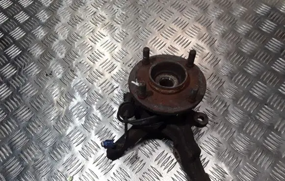 Nissan Almera N16 Front wheel hub spindle knuckle