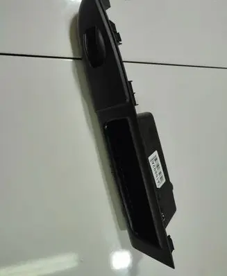 Hyundai Getz Front door window switch trim 935801C000 93580-1C000