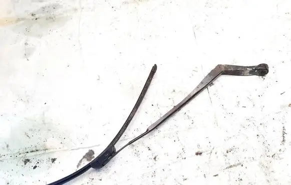 Honda FR-V Front wiper blade arm