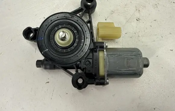Ford Escape IV Front door window regulator motor LJ6Z9923395A CM0940700