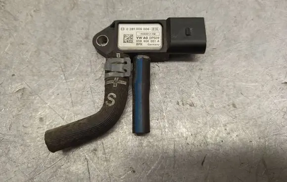 Audi A5 8T 8F Exhaust gas pressure sensor 059906051A 0281006006 140409T2135E