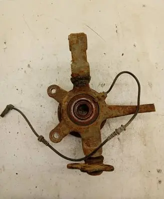 Mercedes-Benz B W245 Front wheel hub spindle knuckle
