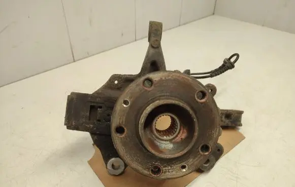 Renault Fluence Front wheel hub spindle knuckle 402108022R