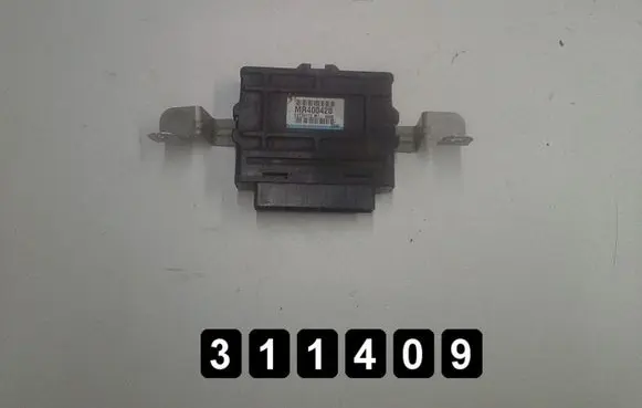 Mitsubishi Pajero Engine control unit/module MR400420