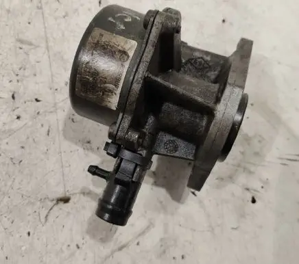 Renault Kangoo I Vacuum pump 8200113585