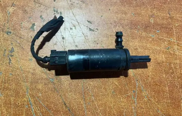 Audi A3 S3 A3 Sportback 8P Headlight washer pump 3B7955681