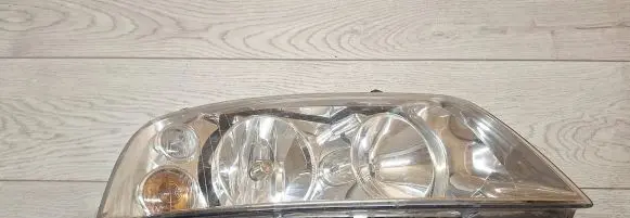 Volkswagen Sharan Headlight/headlamp 0301182202
