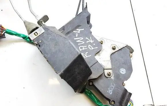 Toyota RAV 4 (XA30) Front door lock
