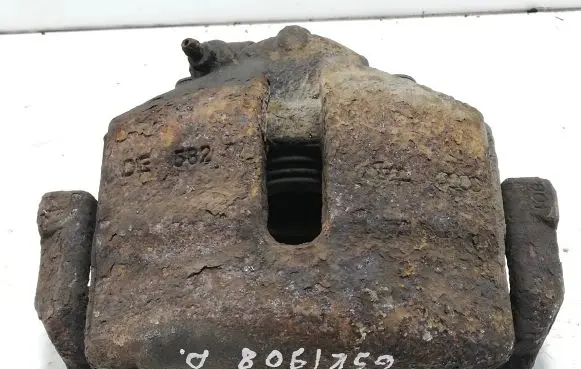 Skoda Octavia Mk2 (1Z) Front brake caliper