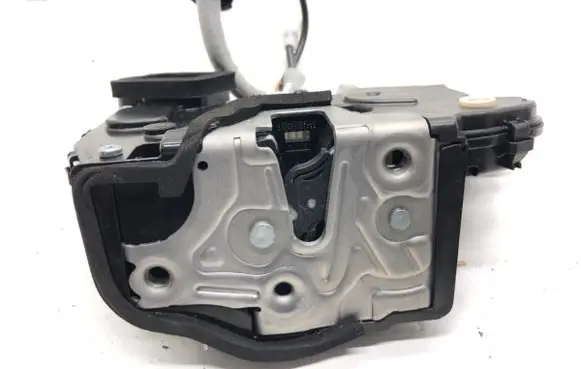 Skoda Kamiq Rear door lock 10A839015B