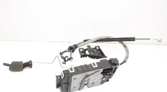 Infiniti Q30 Rear door lock A0997306000