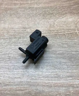 BMW 5 E39 Turbo solenoid valve 1742712 72234100