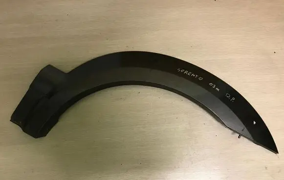 KIA Sorento Front arch trim 877213E001