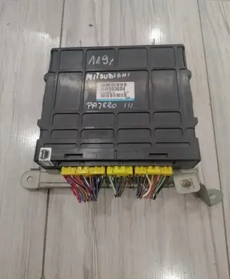 Mitsubishi Pajero Gearbox control unit/module MR593604