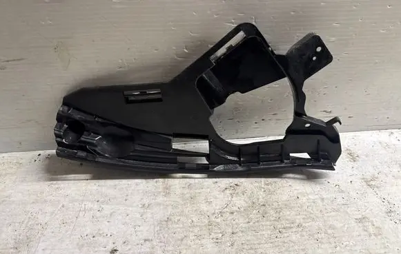 Volvo XC60 Front bumper mounting bracket 31383886