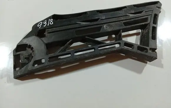 Volkswagen Touran I Front bumper mounting bracket 1T0807177
