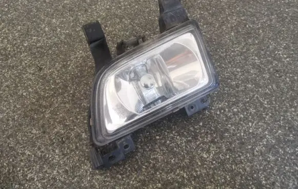 Mazda Premacy Front fog light B25G51690C