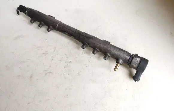 Volvo S80 Fuel main line pipe 0281002712 30777576 0445215023