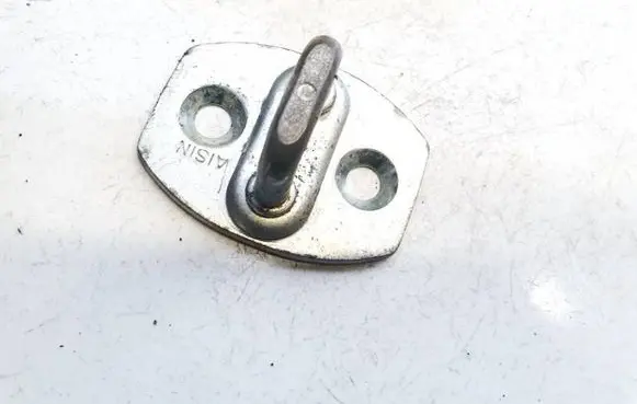 Suzuki Grand Vitara II Rear door lock loop/hook striker 