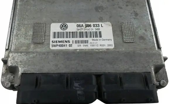 Volkswagen Beetle A5 Engine control unit/module 06A906033L 5WP4004102