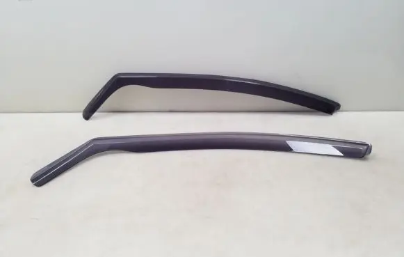 Front door glass trim molding