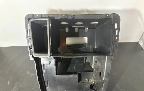 Volvo V70 Radio/GPS head unit trim 30722446
