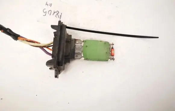 Citroen C3 Heater blower motor/fan resistor 12631 valeoa86