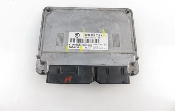 Skoda Fabia Mk1 (6Y) Engine control unit/module 5wp40236 03D906032R