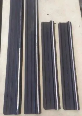 Mercedes-Benz W123 Sill/side skirt trim 