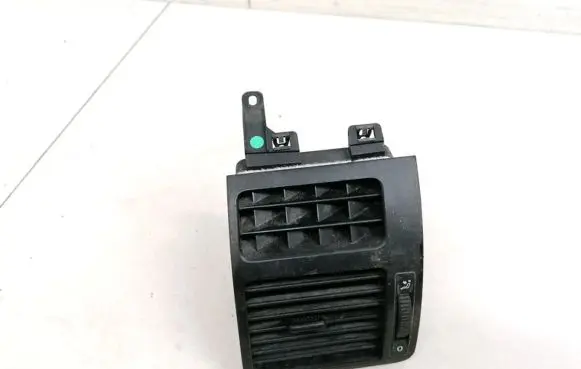 Volkswagen Touran I Dash center air vent grill 1T0819703A