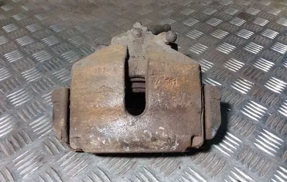 Volkswagen PASSAT B6 Front brake caliper