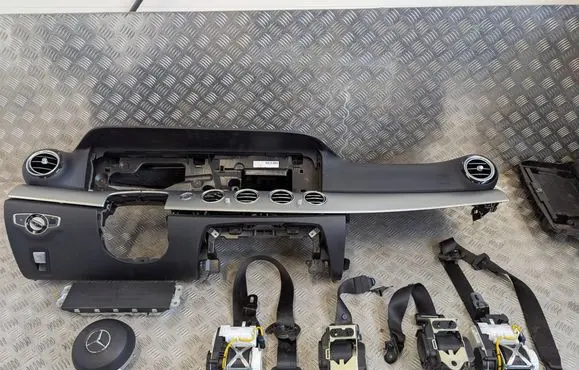 Mercedes-Benz E W213 Dashboard 