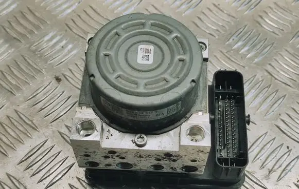 Volkswagen Golf VII ABS Pump 5Q0614517T 5Q0907379AA