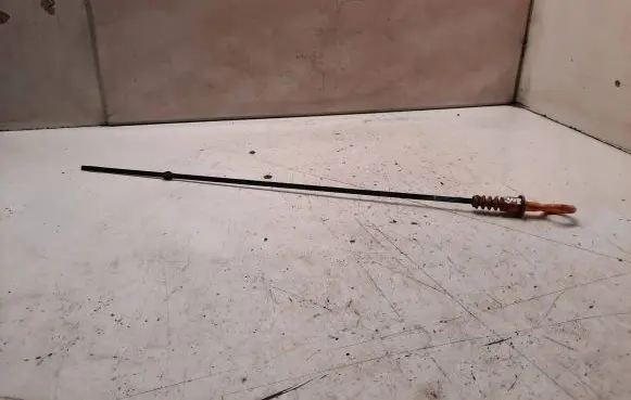 Oil level dip stick