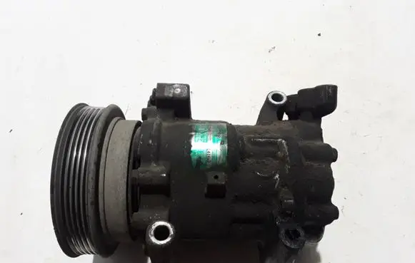 Renault Kangoo I Air conditioning (A/C) compressor (pump) 7701499969