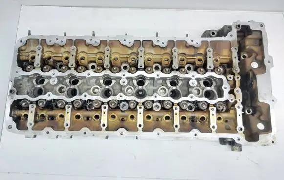 BMW 5 E60 E61 Engine head 7560180
