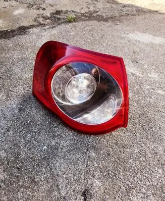 Volkswagen PASSAT B6 Rear/tail lights 5C9945095C