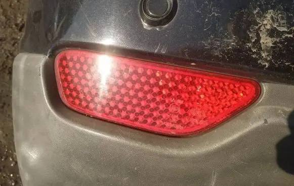 Chevrolet Captiva Rear tail light reflector 