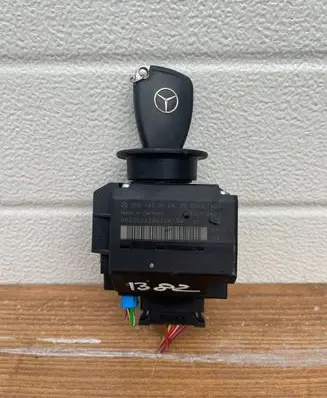 Mercedes-Benz CLK A209 C209 Ignition lock 2095450508 33002403 33002404