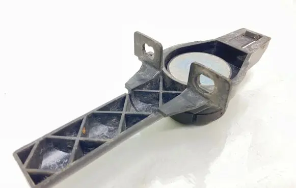 Audi A4 S4 B8 8K Radiator mount bracket 8K0805201 2001815
