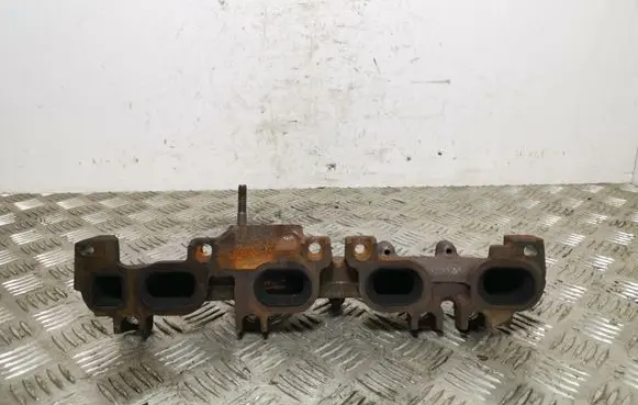 Fiat 500X Exhaust manifold 55261574